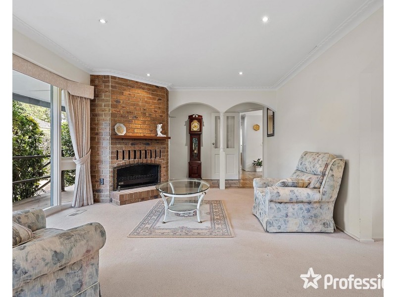 14 Beenak Road, Wandin North VIC 3139