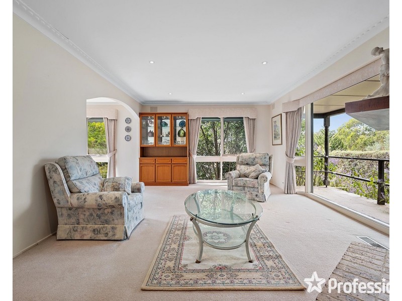 14 Beenak Road, Wandin North VIC 3139