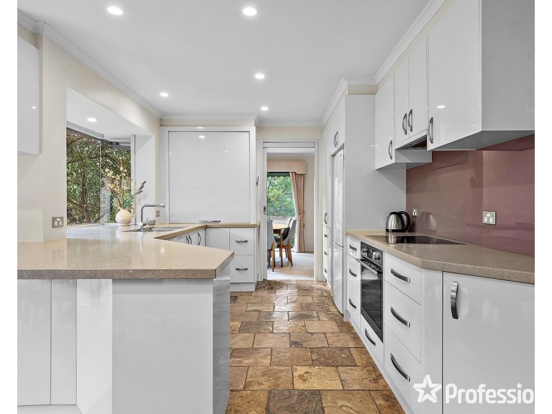 14 Beenak Road, Wandin North VIC 3139