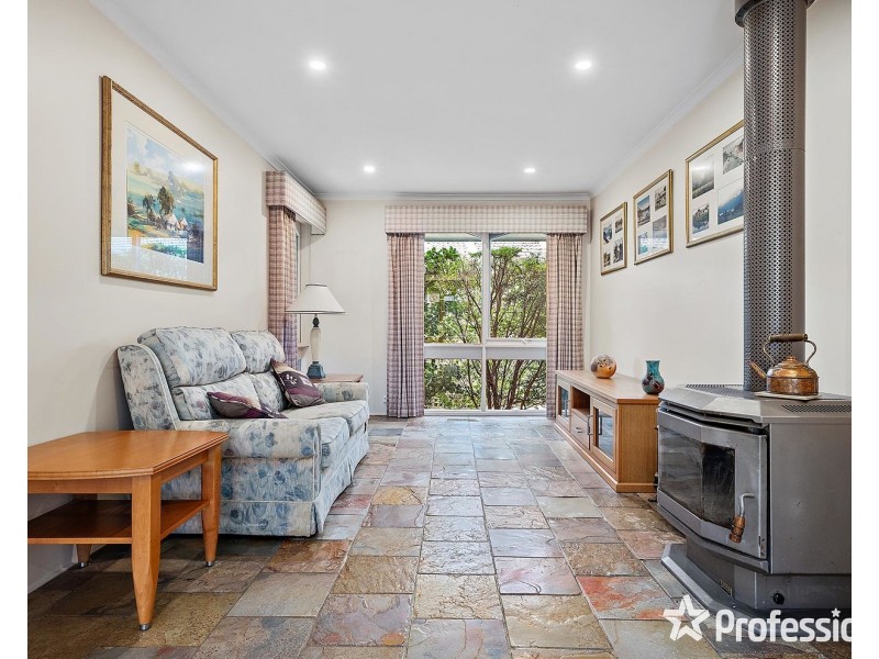 14 Beenak Road, Wandin North VIC 3139