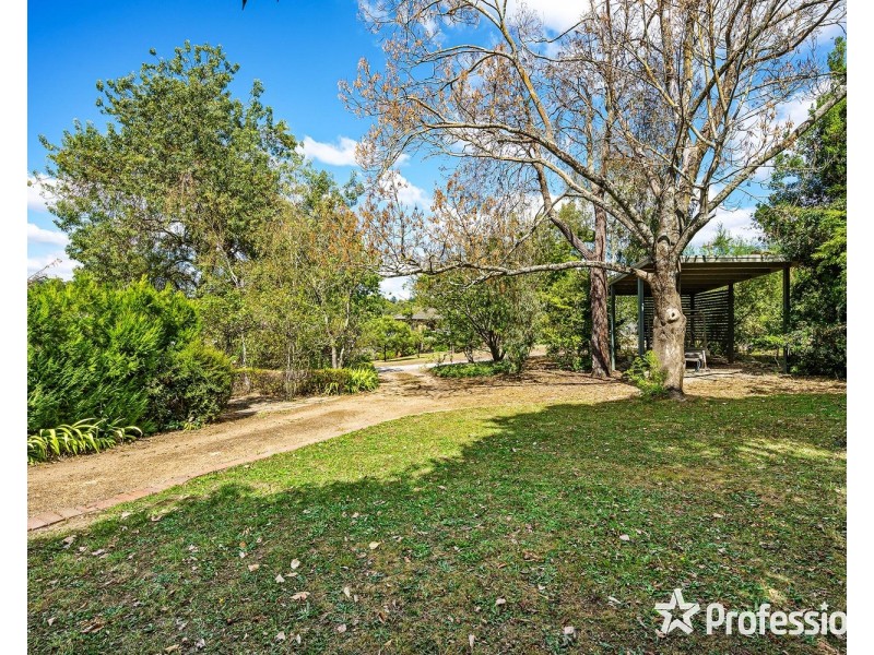 4 Park Street, Wandin North VIC 3139