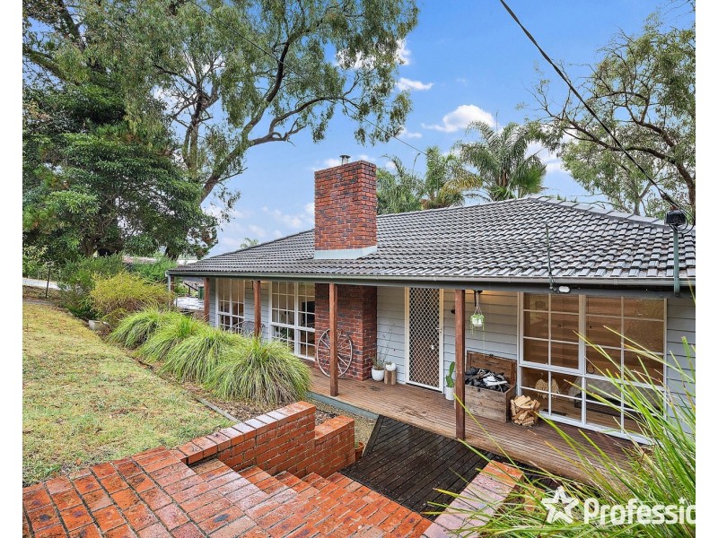 107 Commercial Road, Mount Evelyn VIC 3796