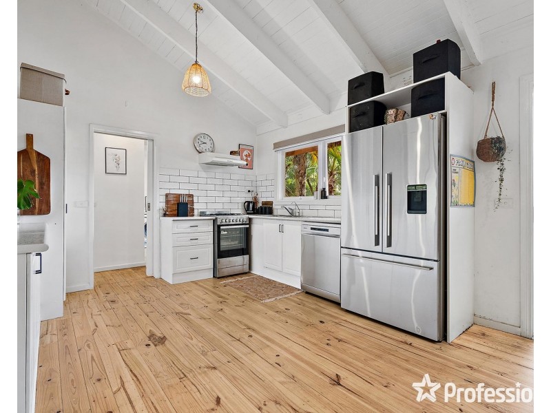 107 Commercial Road, Mount Evelyn VIC 3796