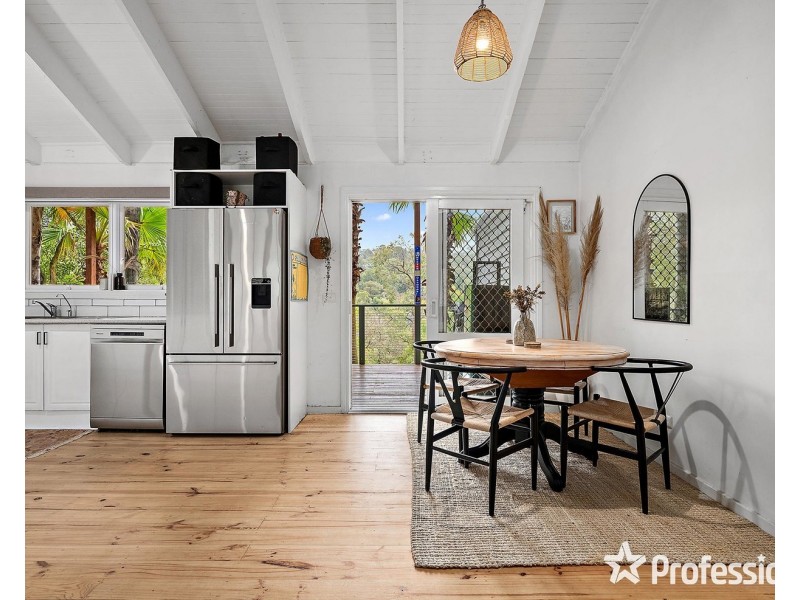 107 Commercial Road, Mount Evelyn VIC 3796