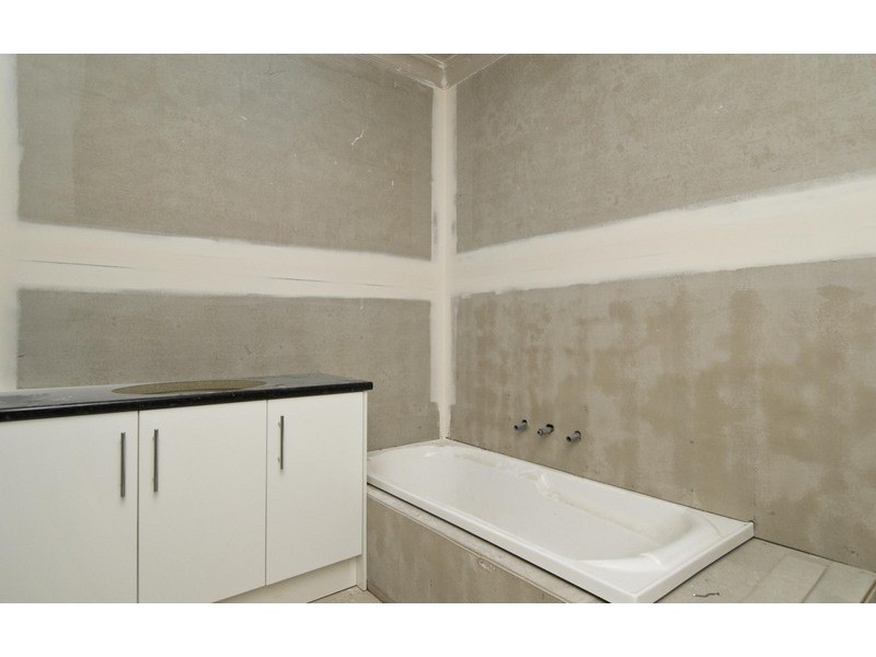 2/82 Hereford Road, Mount Evelyn VIC 3796