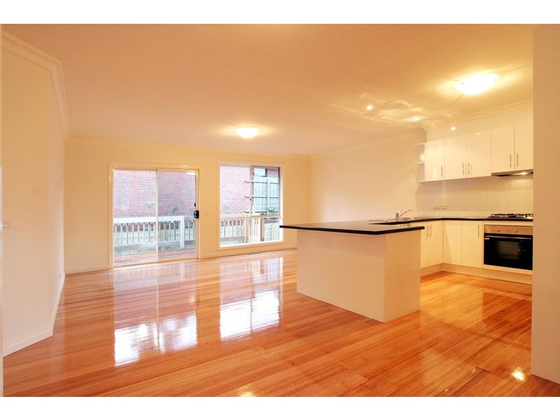 2/82 Hereford Road, Mount Evelyn VIC 3796