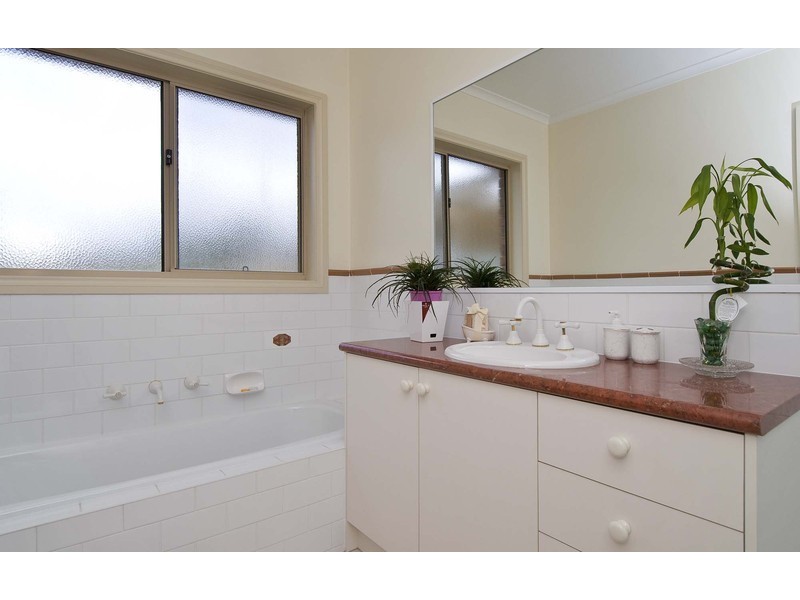 25 Prospect Road, Wandin North VIC 3139