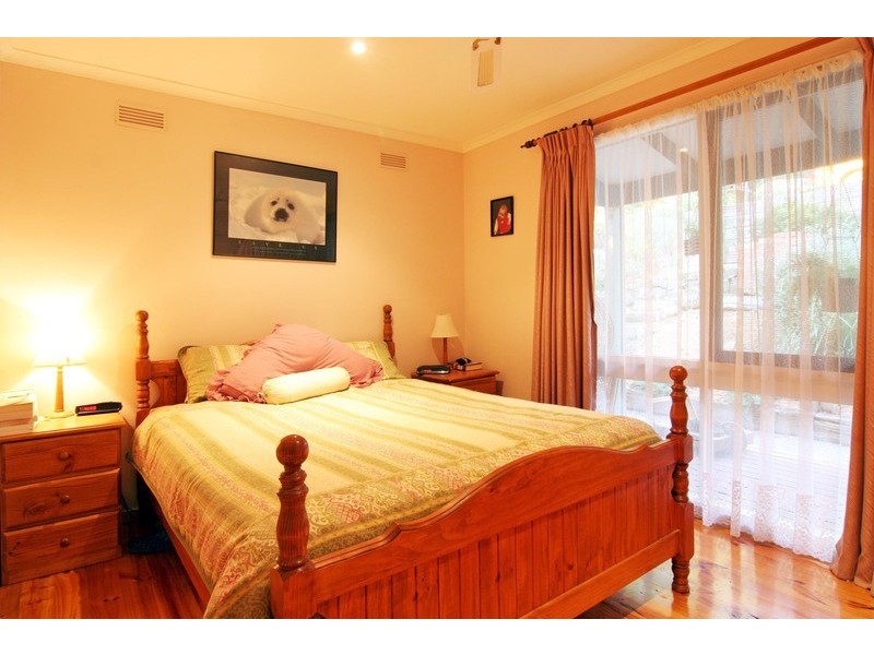 75 Commercial Road, Mount Evelyn VIC 3796