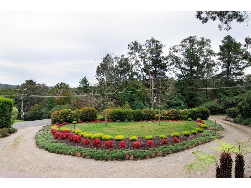 49-51 York Road, Mount Evelyn VIC 3796