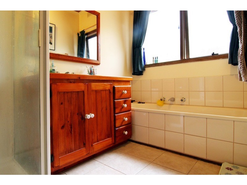 105 Commercial Road, Mount Evelyn VIC 3796