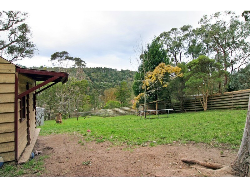 105 Commercial Road, Mount Evelyn VIC 3796