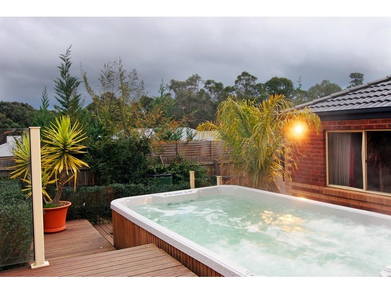 17 Galera Court, Wandin North VIC 3139
