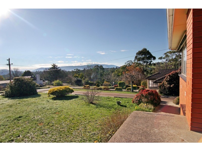 20 Raleigh Street, Seville VIC 3139