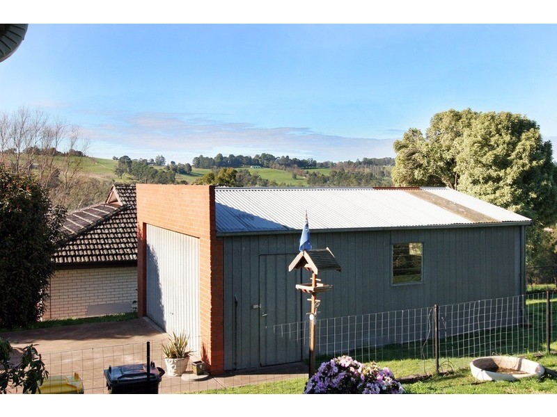 20 Raleigh Street, Seville VIC 3139