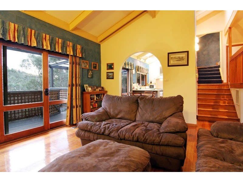 77 Commercial Road, Mount Evelyn VIC 3796