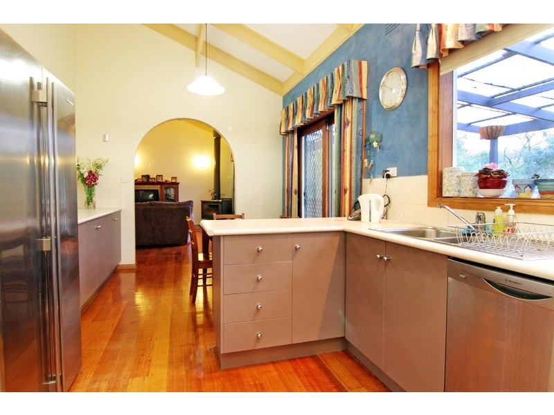 77 Commercial Road, Mount Evelyn VIC 3796