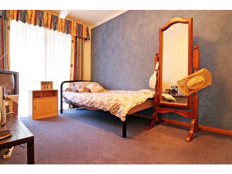 77 Commercial Road, Mount Evelyn VIC 3796