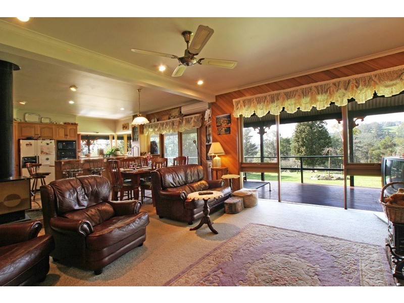 54 McKillop Road, Mount Evelyn VIC 3796