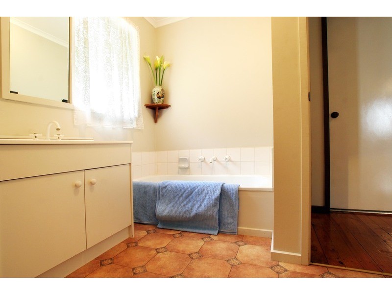 99 Charles Road, Lilydale VIC 3140