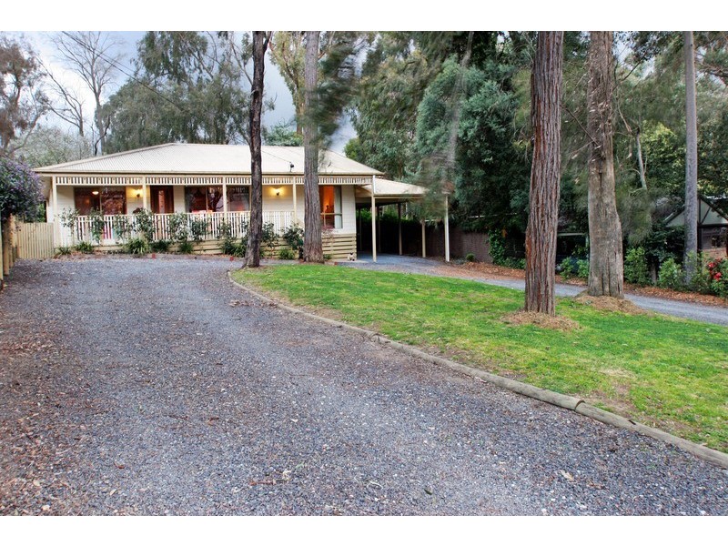 14 Margaret Road, Mount Evelyn VIC 3796