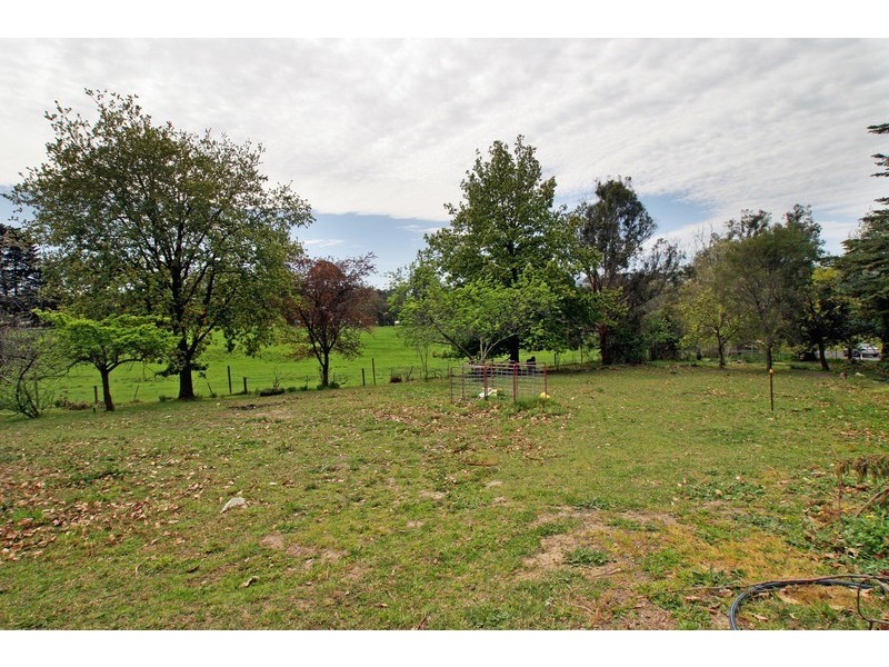 409 Warburton Highway, Wandin North VIC 3139