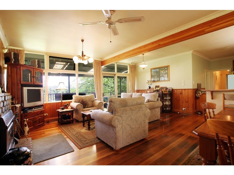 17 Bailey Grove, Wandin North VIC 3139