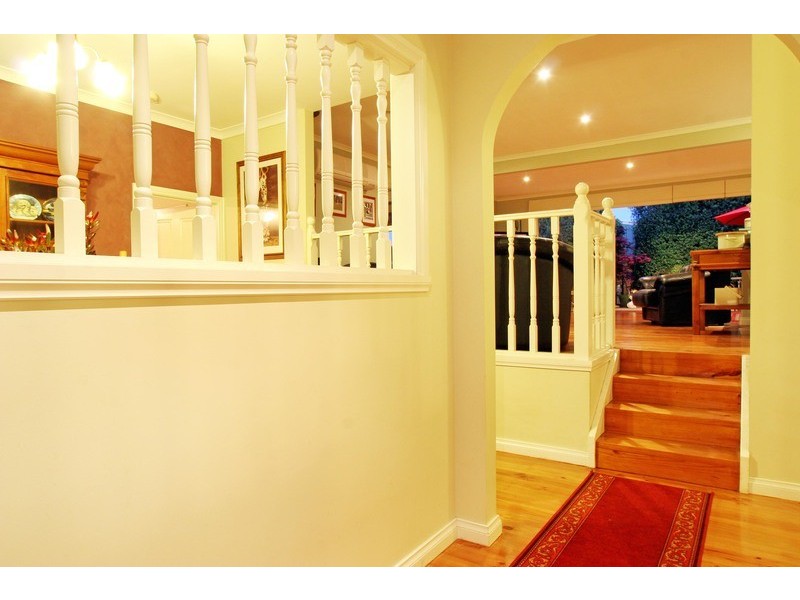 11 Ashley Court, Seville VIC 3139