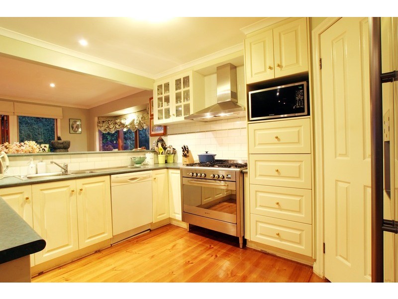 11 Ashley Court, Seville VIC 3139