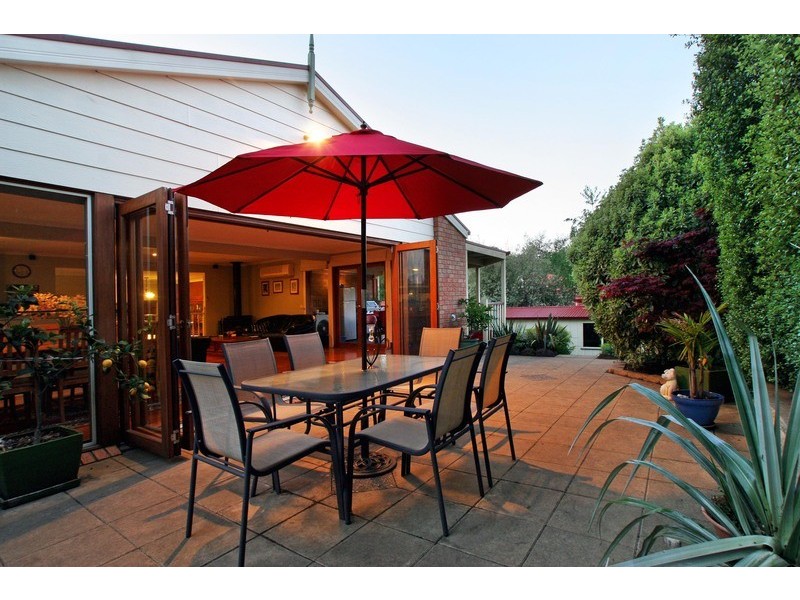11 Ashley Court, Seville VIC 3139