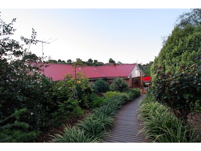 11 Ashley Court, Seville VIC 3139