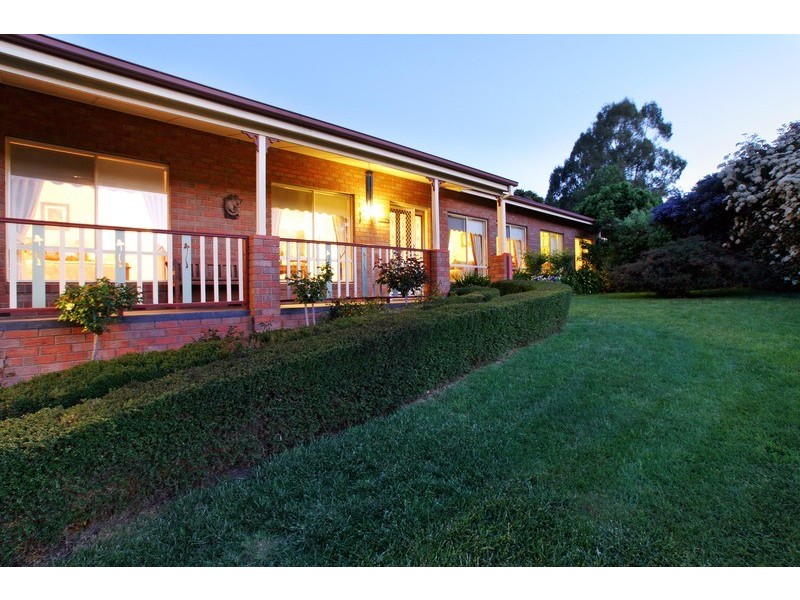 11 Ashley Court, Seville VIC 3139