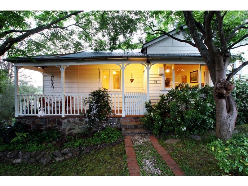 24 Bailey Road, Mount Evelyn VIC 3796