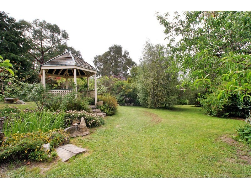 6 Little John Avenue, Mount Evelyn VIC 3796