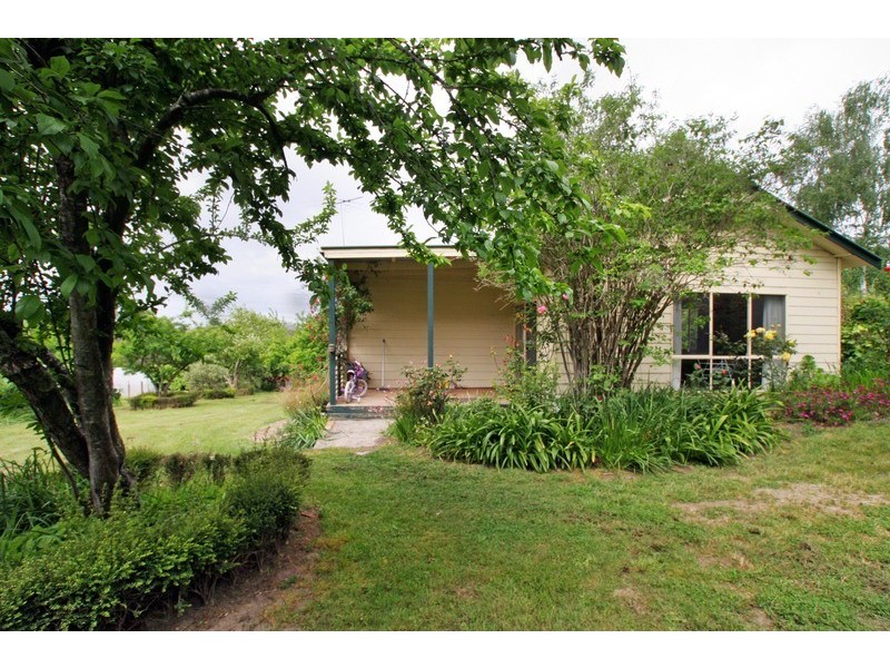 6 Little John Avenue, Mount Evelyn VIC 3796