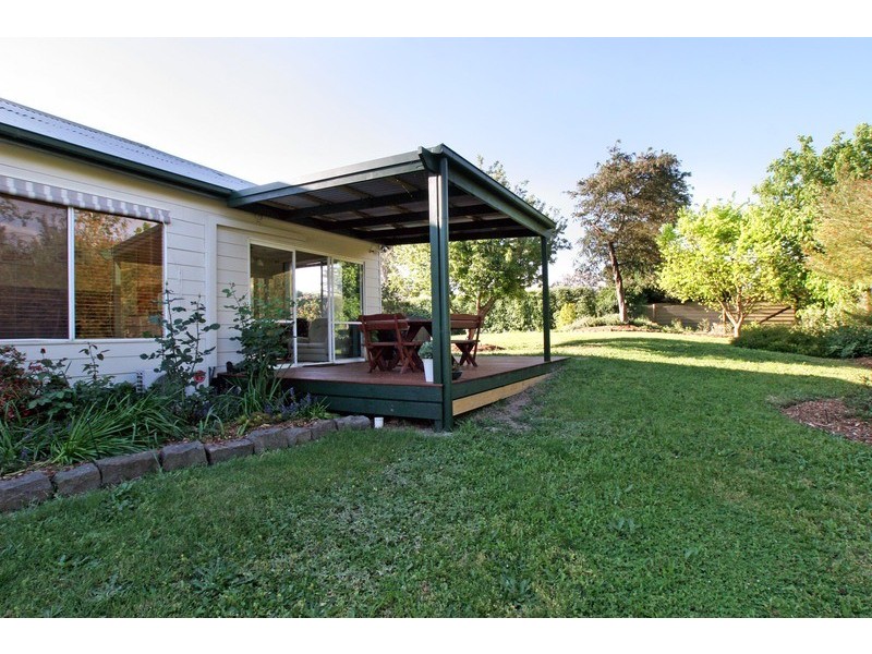 35 Howard Street, Seville VIC 3139