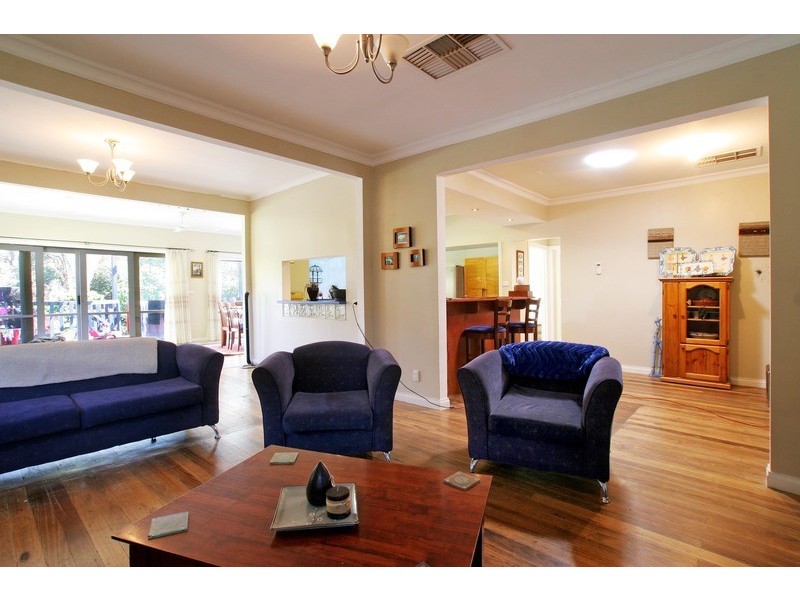 11 Dorothy Road, Mount Evelyn VIC 3796