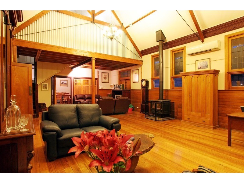 6 Monbulk Road, Mount Evelyn VIC 3796