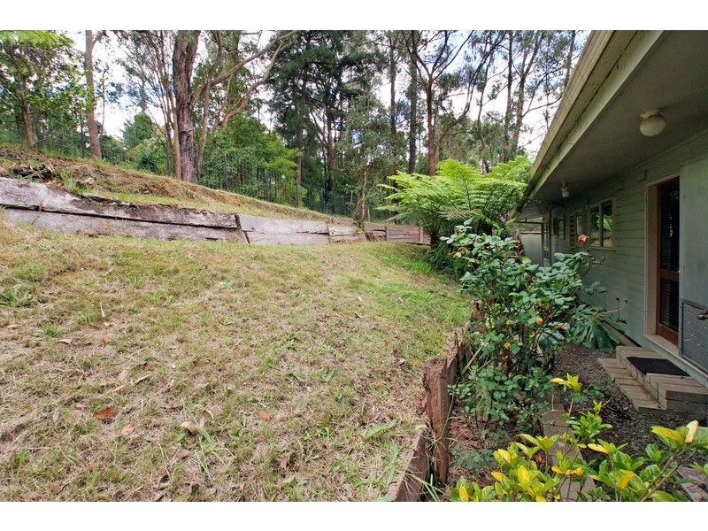16 Joy Avenue, Mount Evelyn VIC 3796
