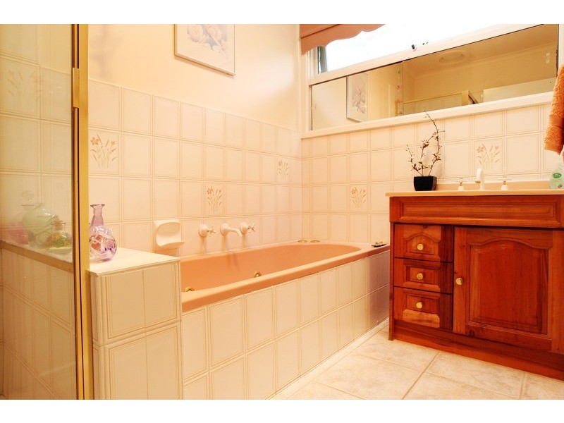 24 Harrison Road, Montrose VIC 3765