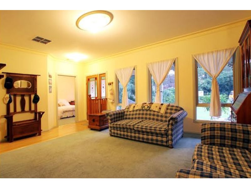 94 Birmingham Road, Mount Evelyn VIC 3796