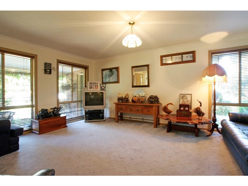 8 Paul Close, Mount Evelyn VIC 3796