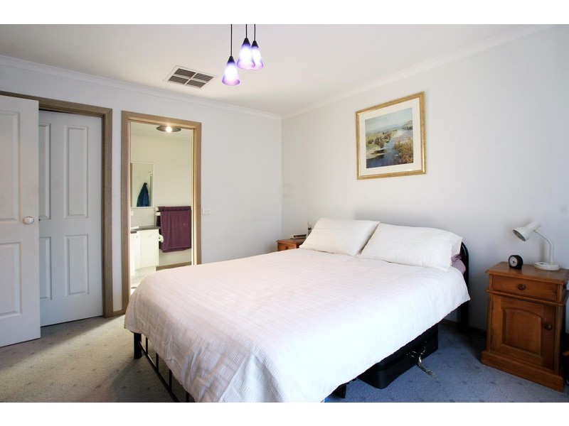 8 Paul Close, Mount Evelyn VIC 3796