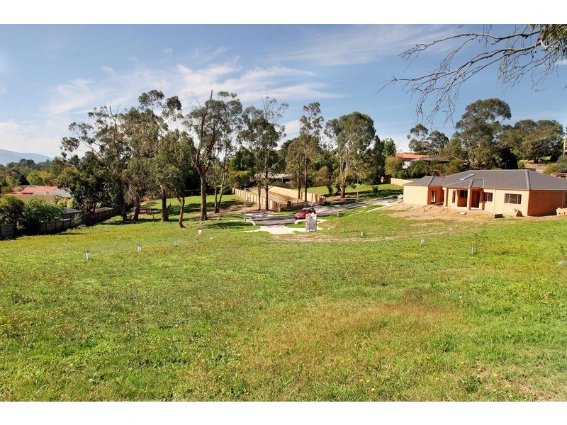 5 Tilanbi Close, Seville VIC 3139