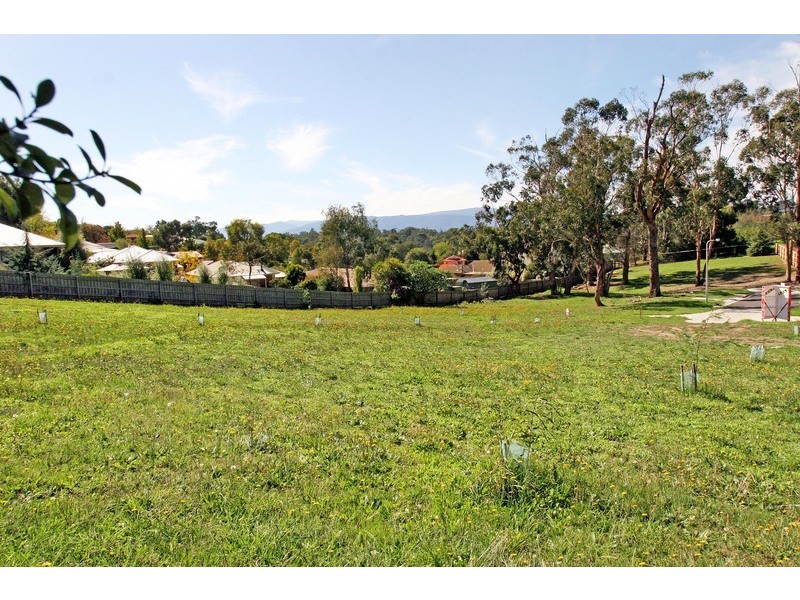 5 Tilanbi Close, Seville VIC 3139