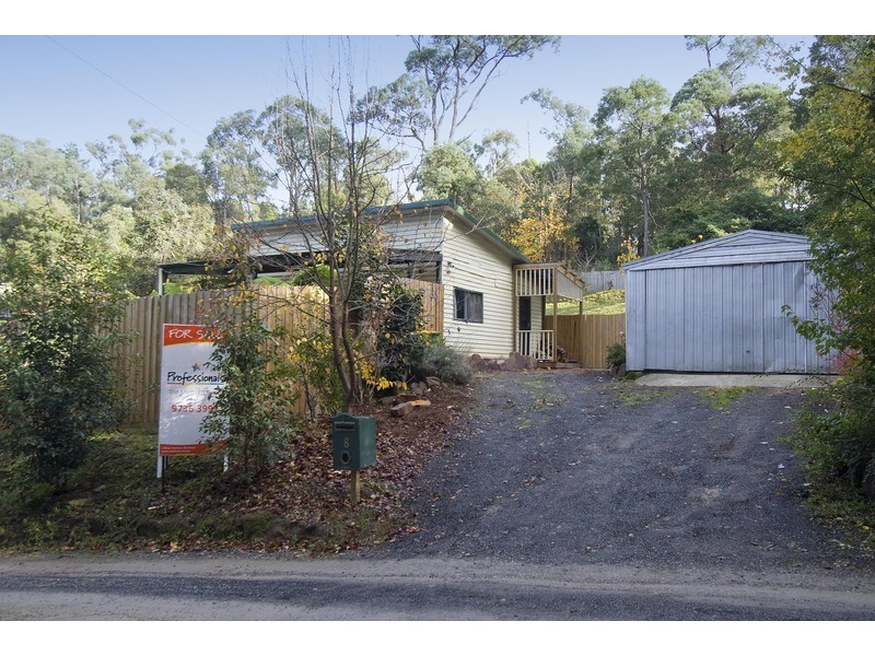 8 Joy Avenue, Mount Evelyn VIC 3796