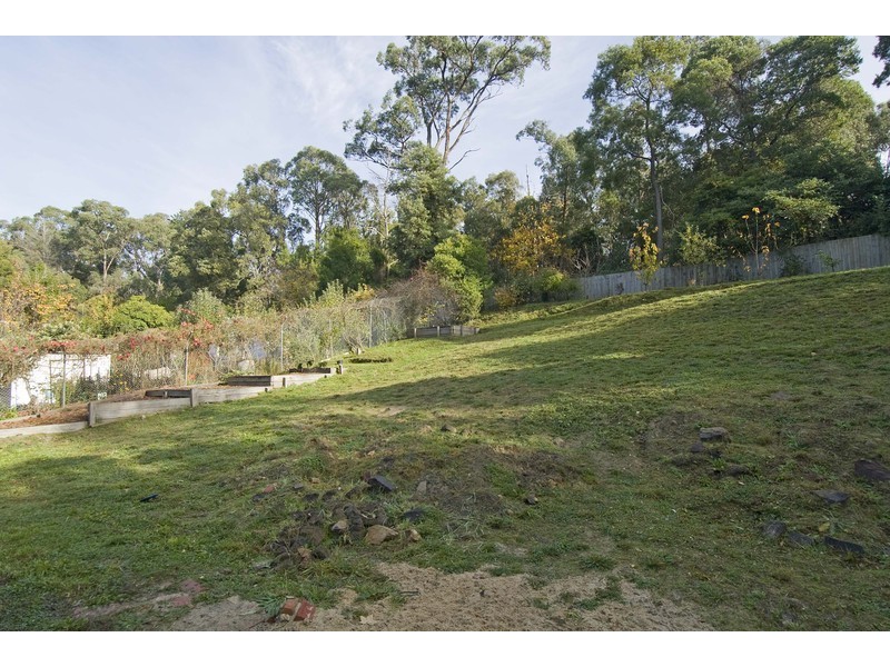 8 Joy Avenue, Mount Evelyn VIC 3796