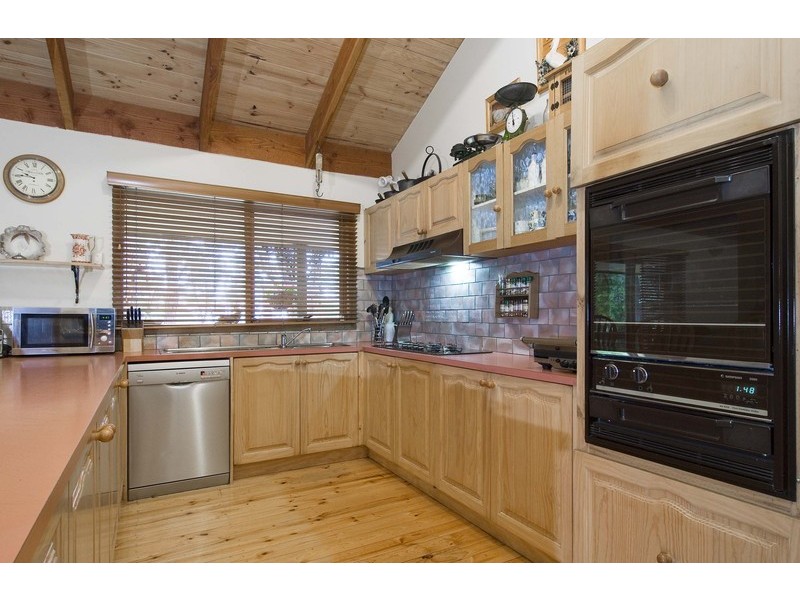 56 Inverness Road, Kalorama VIC 3766