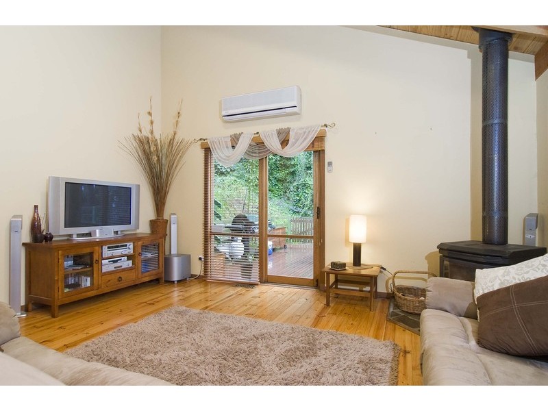 56 Inverness Road, Kalorama VIC 3766