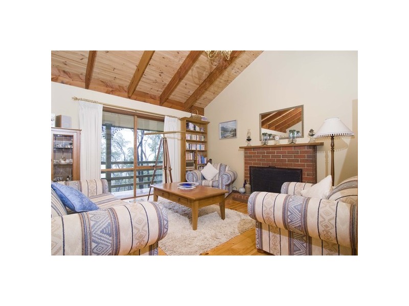 56 Inverness Road, Mount Evelyn VIC 3796