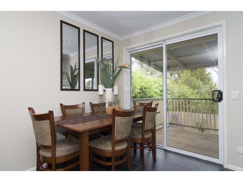 22 Edmond Crescent, Wandin North VIC 3139